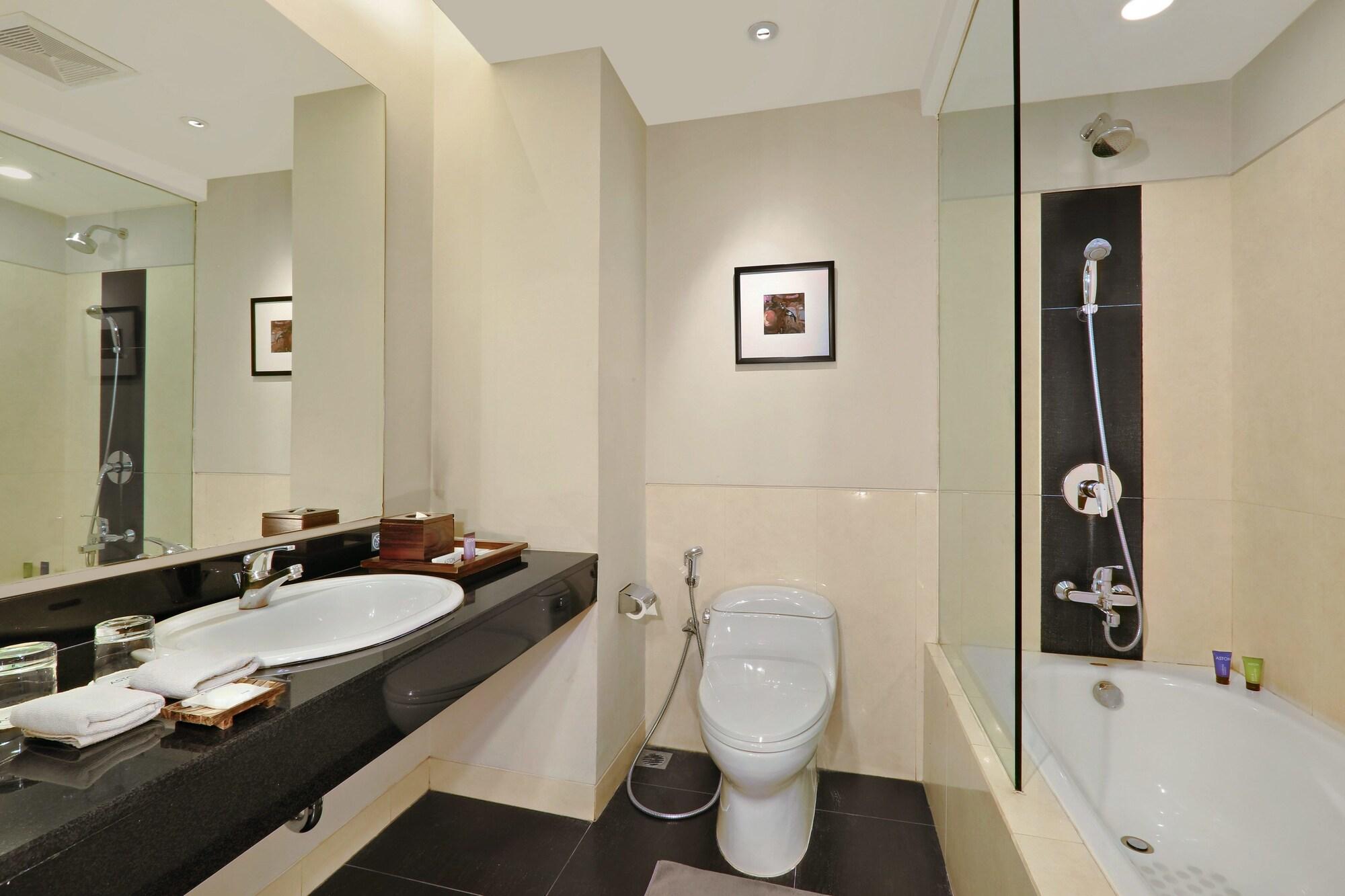 Aston Tanjung City Hotel Luaran gambar