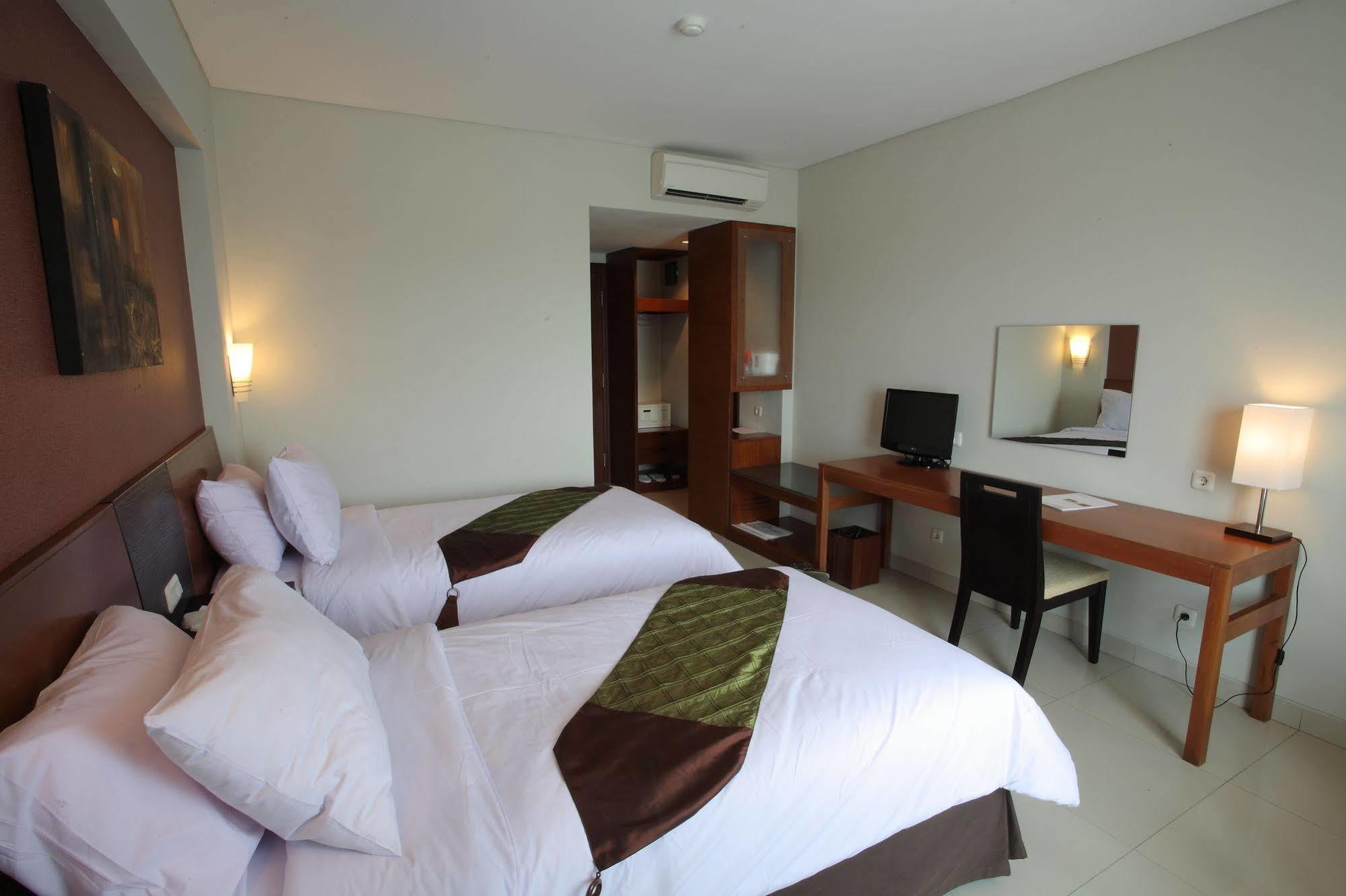 Aston Tanjung City Hotel Luaran gambar